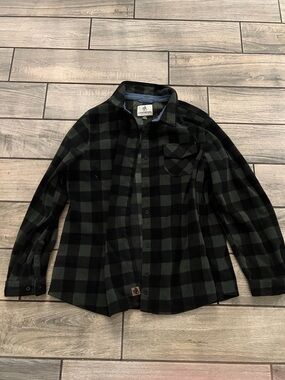 Legendary Whitetails Black and Dark Green Plaid Button-Down Shirt